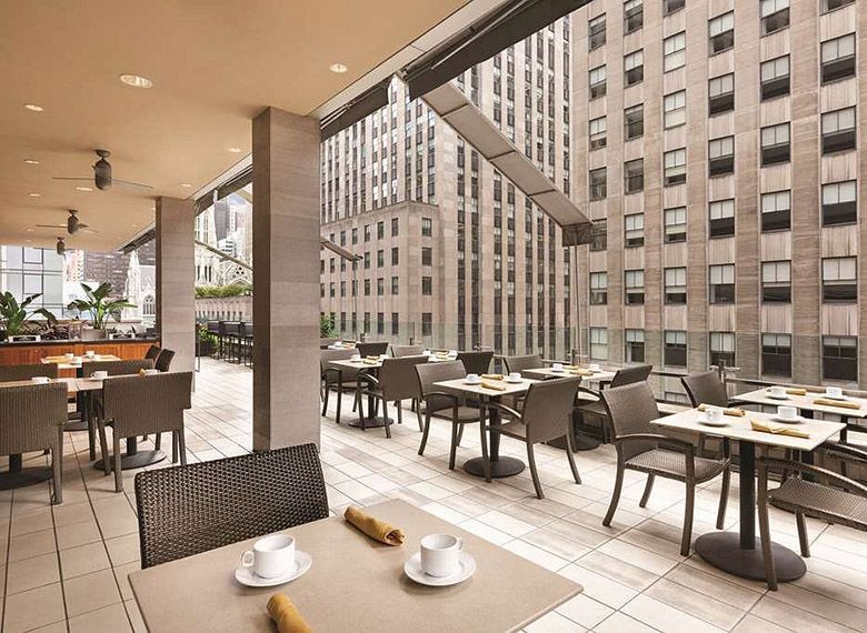 breakfast-area