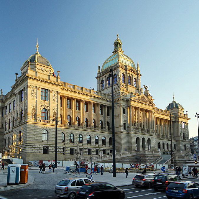 1024px-Praha_Národní_muzeum_6