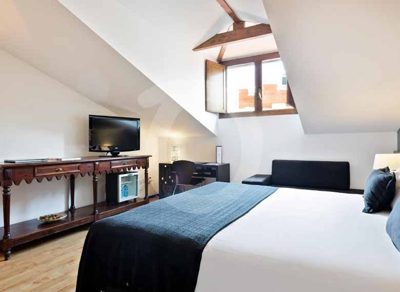 004_OK_EXT_Abba-Jazz-Hotel_011