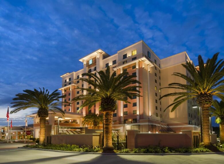 embassy-suites-orlando-lake-buena-vista-south-2